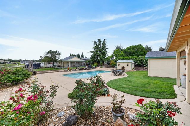 7531 Mountain Ave, Orangevale, CA 95662