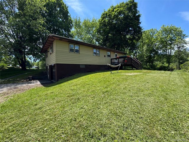 1 Corine Drive, Poughkeepsie, NY 12601