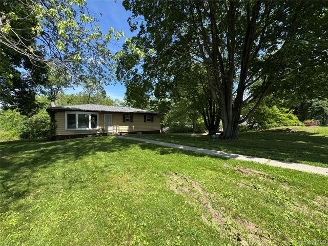 1 Corine Drive, Poughkeepsie, NY 12601