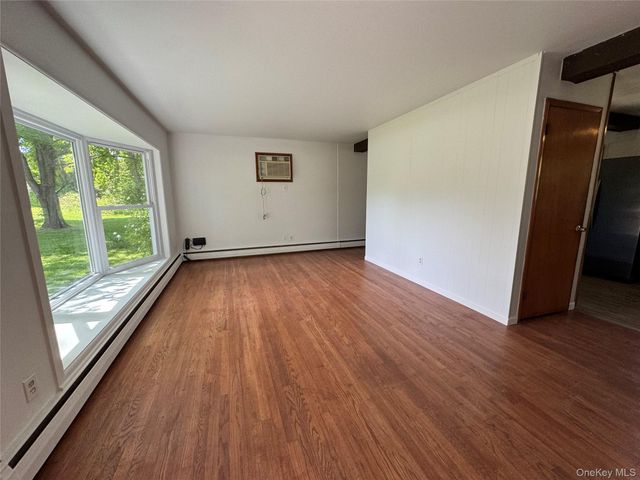 1 Corine Drive, Poughkeepsie, NY 12601