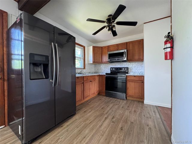 1 Corine Drive, Poughkeepsie, NY 12601