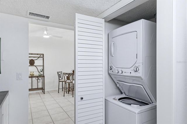 1469 56TH STREET W, Bradenton, FL 34209