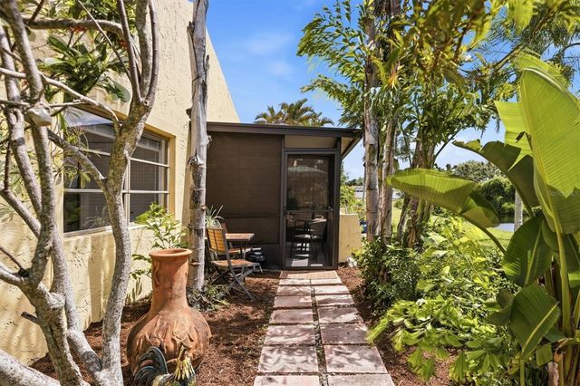 1469 56TH STREET W, Bradenton, FL 34209