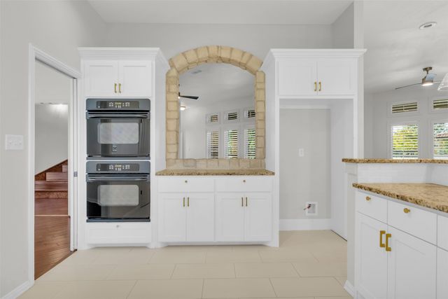 2200 Twin Creeks Court, Pilot Point, TX 76258