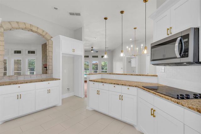 2200 Twin Creeks Court, Pilot Point, TX 76258