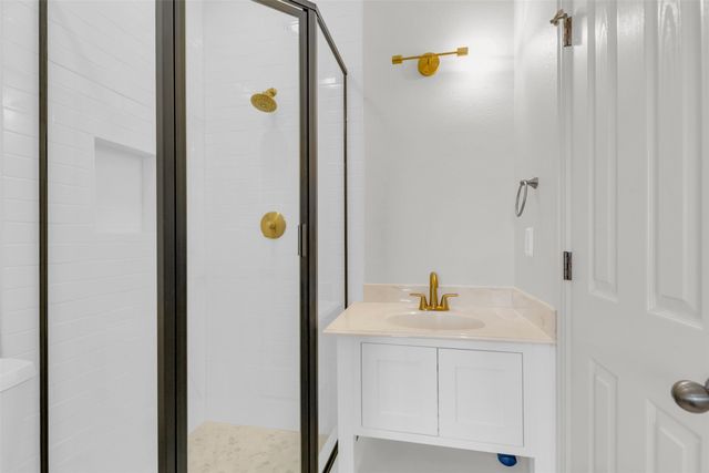 2200 Twin Creeks Court, Pilot Point, TX 76258