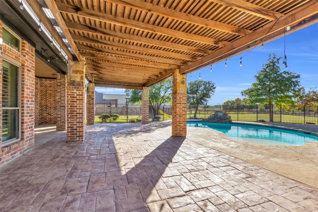 2200 Twin Creeks Court, Pilot Point, TX 76258