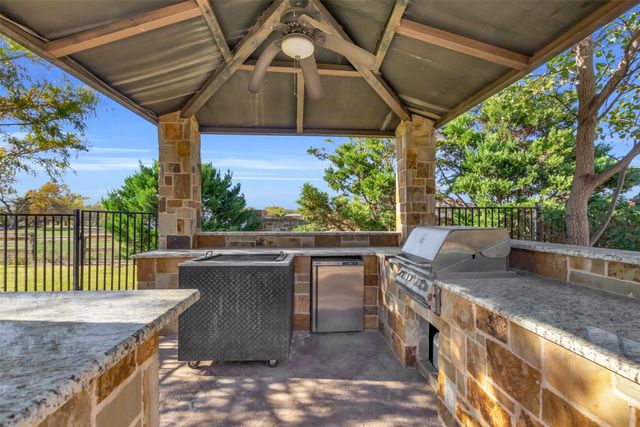 2200 Twin Creeks Court, Pilot Point, TX 76258