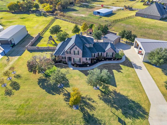 2200 Twin Creeks Court, Pilot Point, TX 76258