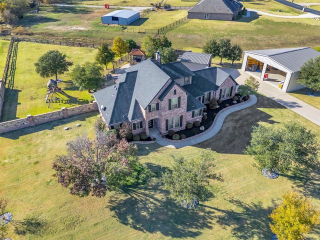 2200 Twin Creeks Court, Pilot Point, TX 76258