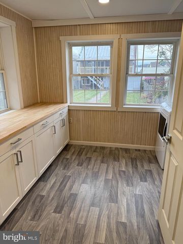 28 S 3RD ST, Hamburg, PA 19526