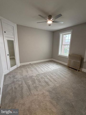 28 S 3RD ST, Hamburg, PA 19526