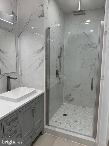 28 S 3RD ST, Hamburg, PA 19526