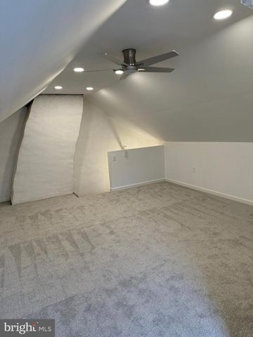 28 S 3RD ST, Hamburg, PA 19526