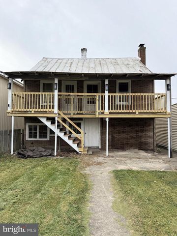 28 S 3RD ST, Hamburg, PA 19526