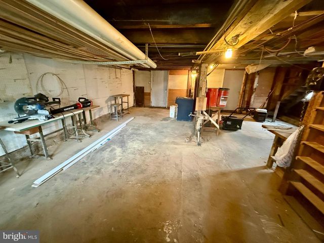 28 S 3RD ST, Hamburg, PA 19526