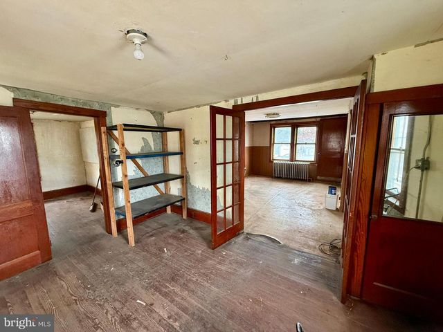 28 S 3RD ST, Hamburg, PA 19526