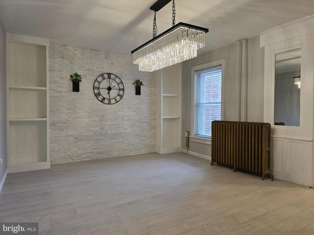 28 S 3RD ST, Hamburg, PA 19526