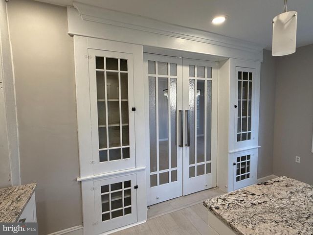 28 S 3RD ST, Hamburg, PA 19526