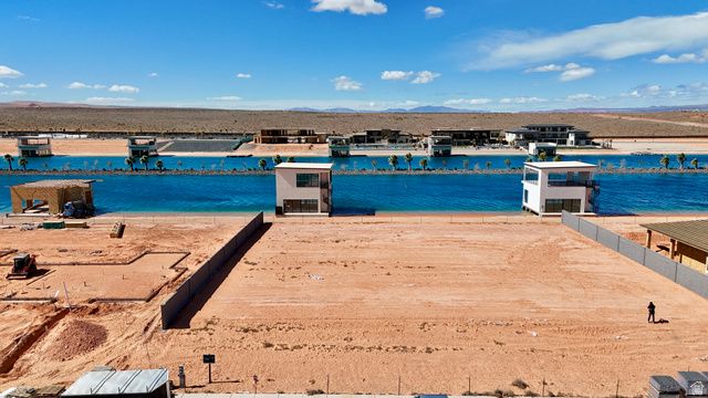 4056 S WAKE ST, Hurricane, UT 84737