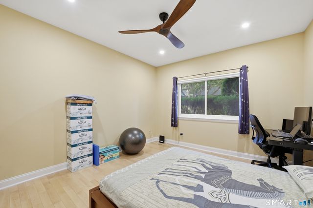 2435 Bedford Street 21C, Stamford, CT 06905