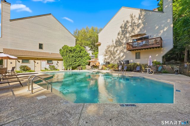 2435 Bedford Street 21C, Stamford, CT 06905