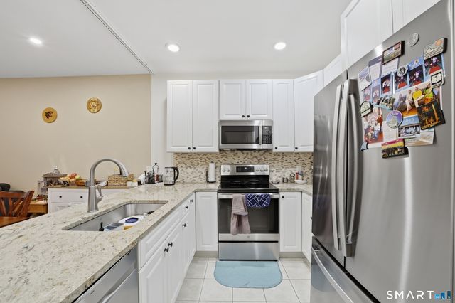 2435 Bedford Street 21C, Stamford, CT 06905
