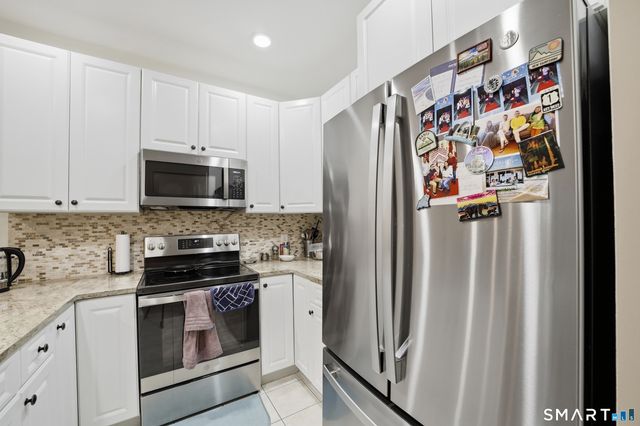 2435 Bedford Street 21C, Stamford, CT 06905