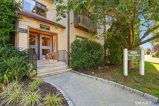 2435 Bedford Street 21C, Stamford, CT 06905