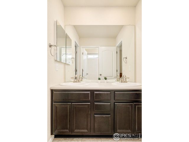 825 Dakota Ln, Erie, CO 80516