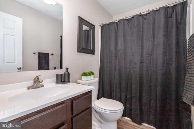 426 PUMPING STATION RD, Hanover, PA 17331