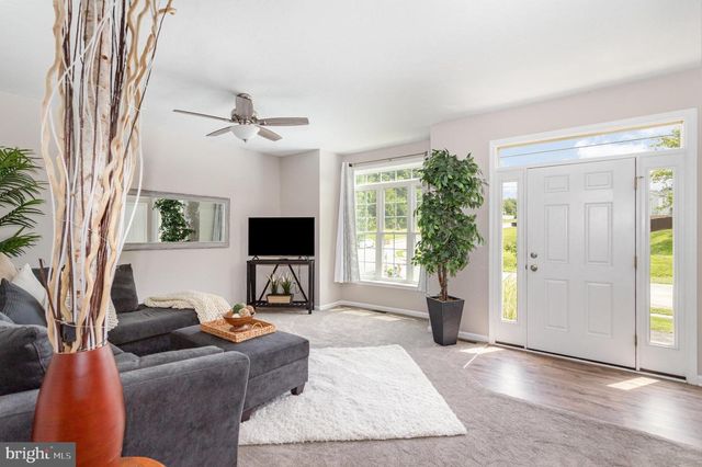 426 PUMPING STATION RD, Hanover, PA 17331