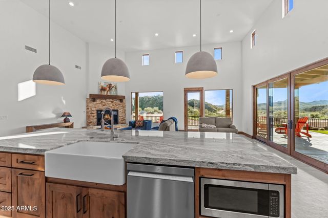 30100 W Walter Road, Wickenburg, AZ 85390