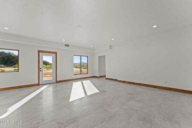 30100 W Walter Road, Wickenburg, AZ 85390