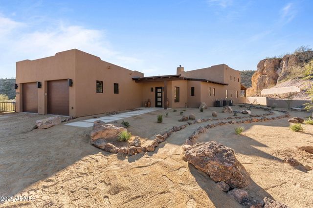 30100 W Walter Road, Wickenburg, AZ 85390