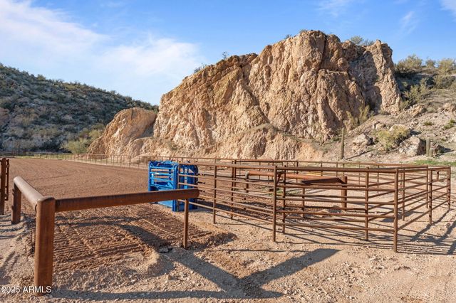 30100 W Walter Road, Wickenburg, AZ 85390