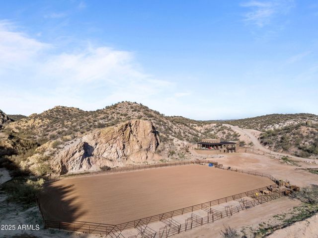 30100 W Walter Road, Wickenburg, AZ 85390