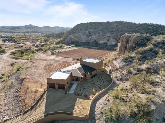 30100 W Walter Road, Wickenburg, AZ 85390