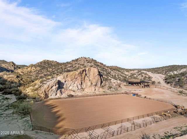 30100 W Walter Road, Wickenburg, AZ 85390