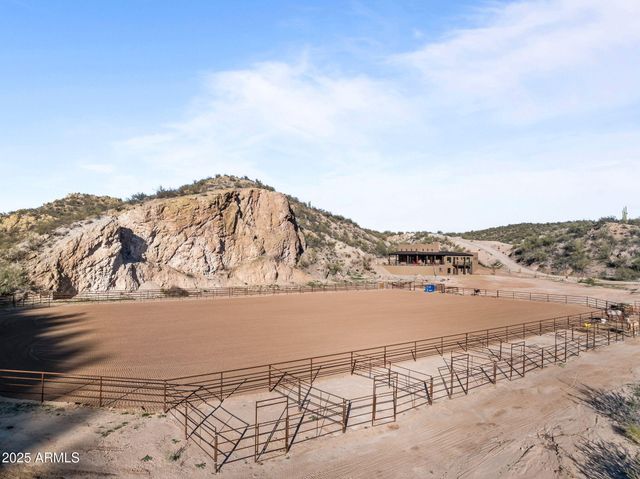 30100 W Walter Road, Wickenburg, AZ 85390