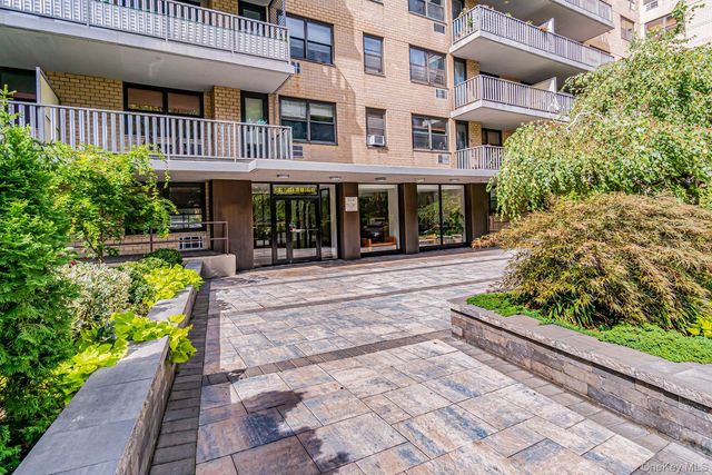 39-60 54th Street 8S, Woodside, NY 11377