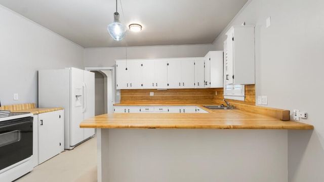 111 Bay Avenue, Defuniak Springs, FL 32435