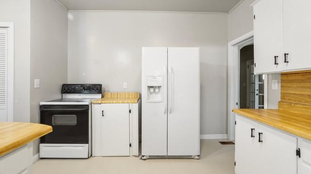 111 Bay Avenue, Defuniak Springs, FL 32435