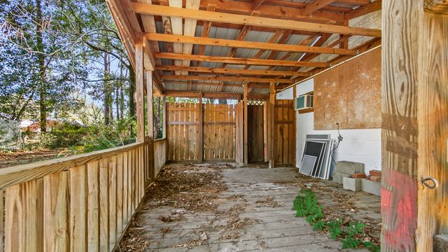 111 Bay Avenue, Defuniak Springs, FL 32435