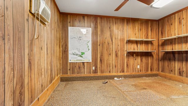 111 Bay Avenue, Defuniak Springs, FL 32435