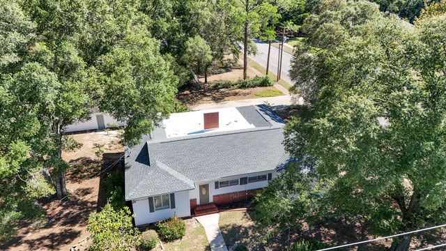 111 Bay Avenue, Defuniak Springs, FL 32435