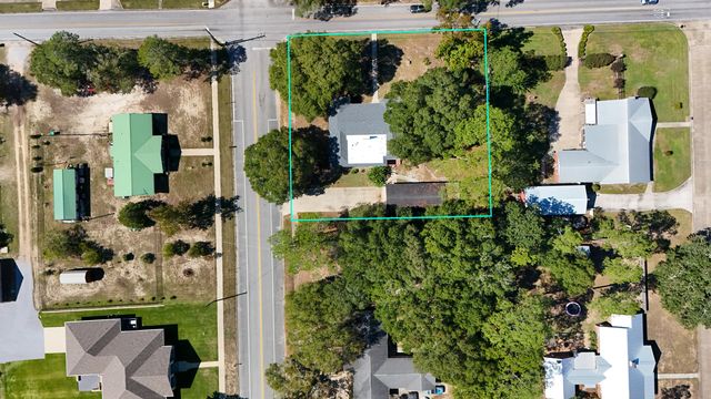 111 Bay Avenue, Defuniak Springs, FL 32435