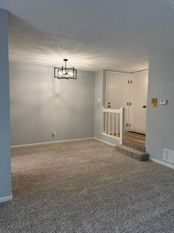 2213 Wharf Drive 401, Woodridge, IL 60517