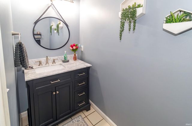 7699 Hermitage Court, Newburgh, IN 47630