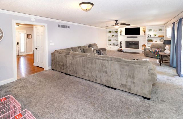 7699 Hermitage Court, Newburgh, IN 47630